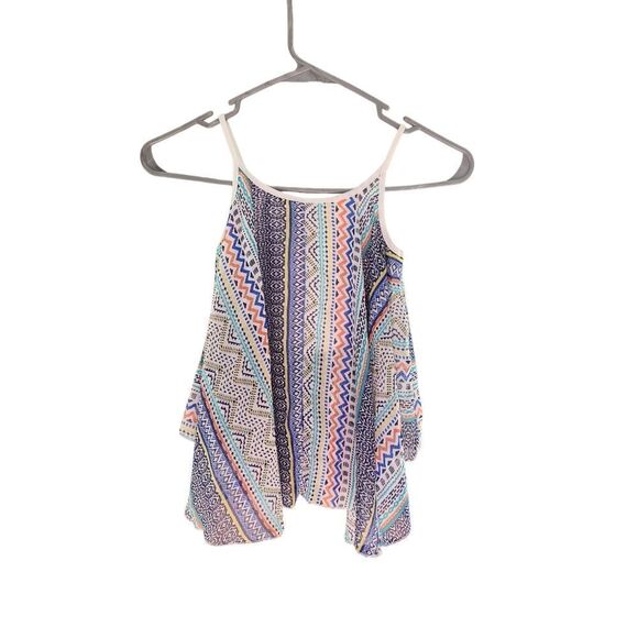 🦋3/$15💰Adorable camisole top 💥Final Price💥 - Picture 2 of 4